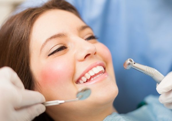 Tooth-Coloured Fillings in Ealing at Stunning Smile Clinic, Ealing